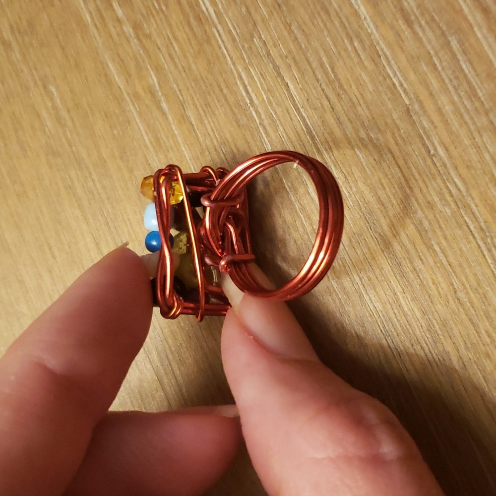 Beaded Wire-wrap ring - Picture 4 of 4